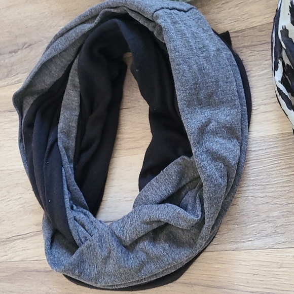 Infinity Scarf Bundle - Picture 2 of 7